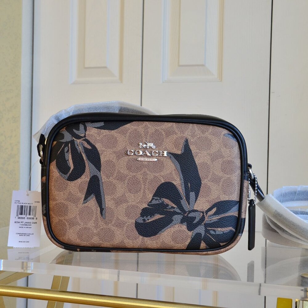 Coach CZ769 Jamie Camera Bag In Signature Canvas With Bow Print